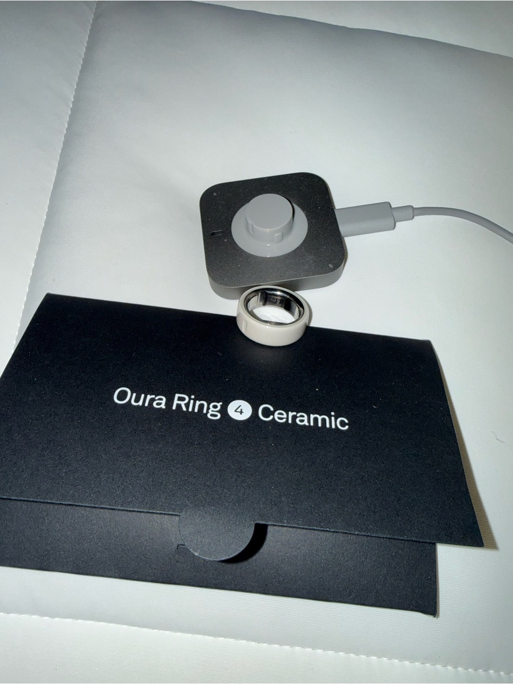 Oura Generation 4 Ceramic Smart Ring - White/Cloud